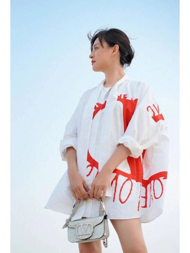 贵族穿搭好洋气女人果然要打扮j9九游会真