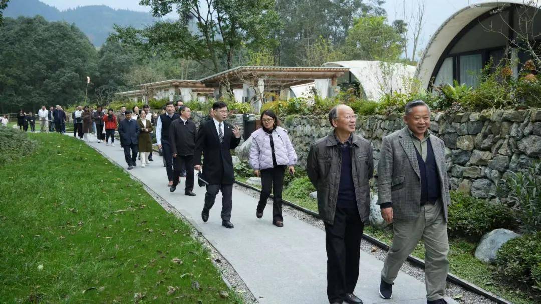 三届爽学与爽村论坛在中国爽村宝山隆重召开九游会〔读城〕安逸四川 爽在宝山——第(图3)